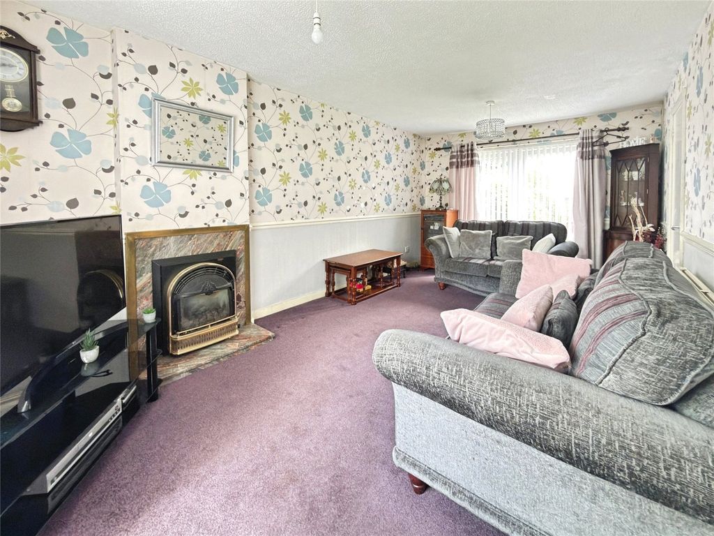 Property photo 2 of 17 Picture No. 08