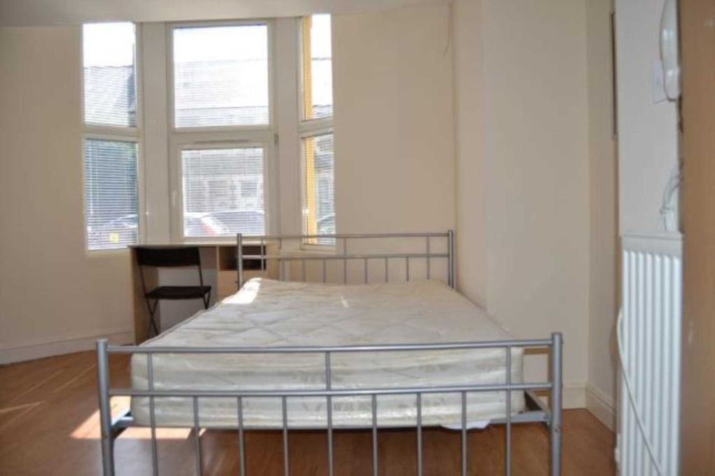 Property photo 1 of 6