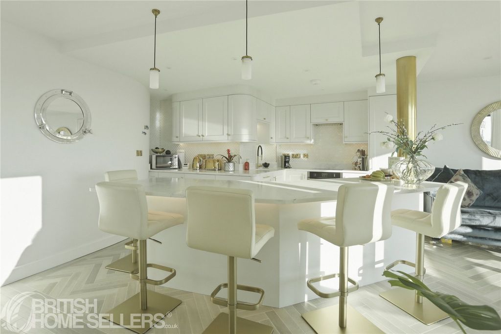 Property photo 3 of 16 Picture No. 06