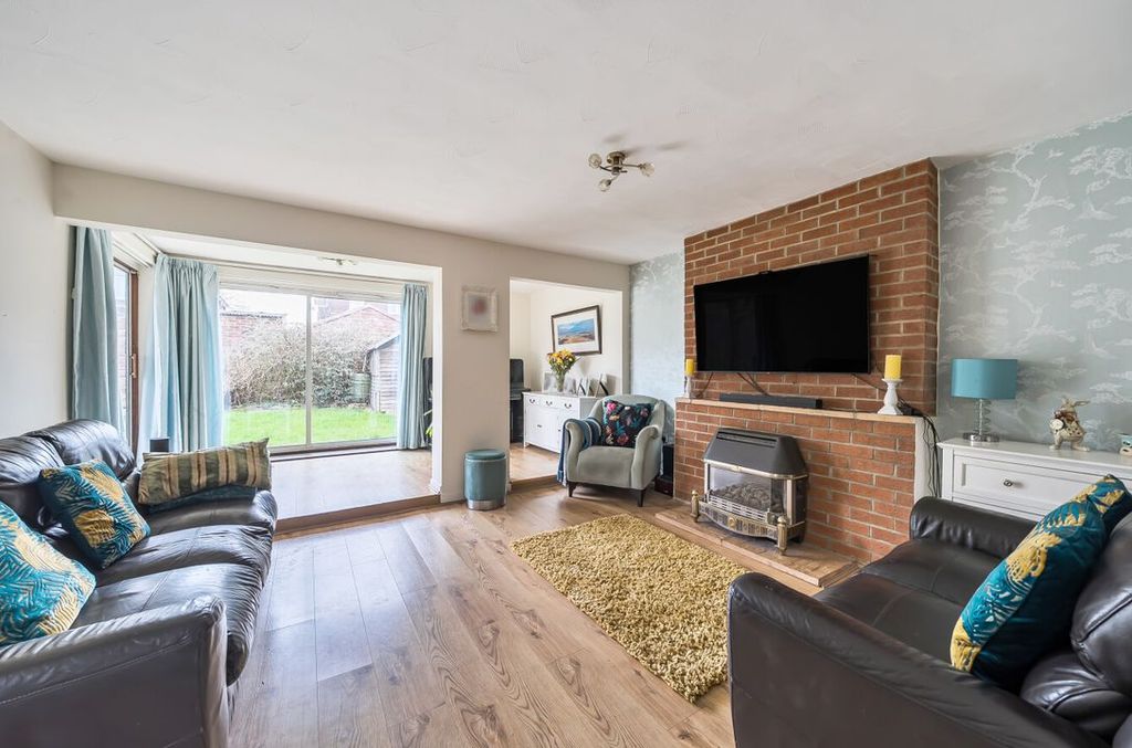 Property photo 2 of 11 1423200169A71E23B7645