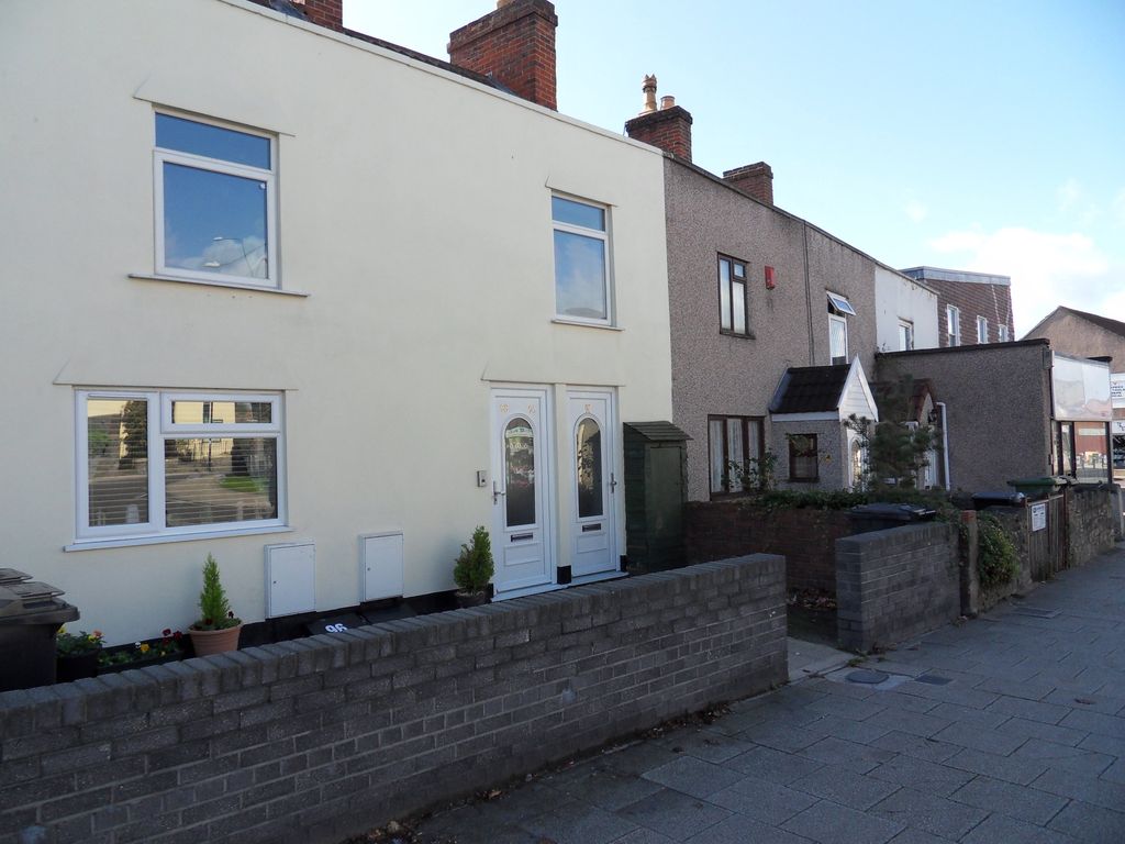 Property photo 1 of 10 Hanham High Street 96A Outside Front