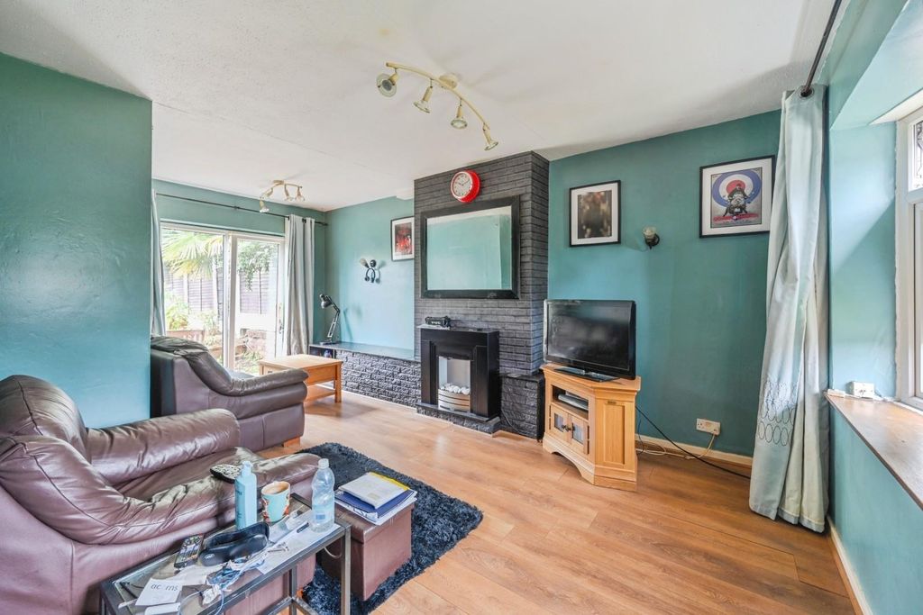 Property photo 3 of 21 40Dimbleslane-5.Jpg