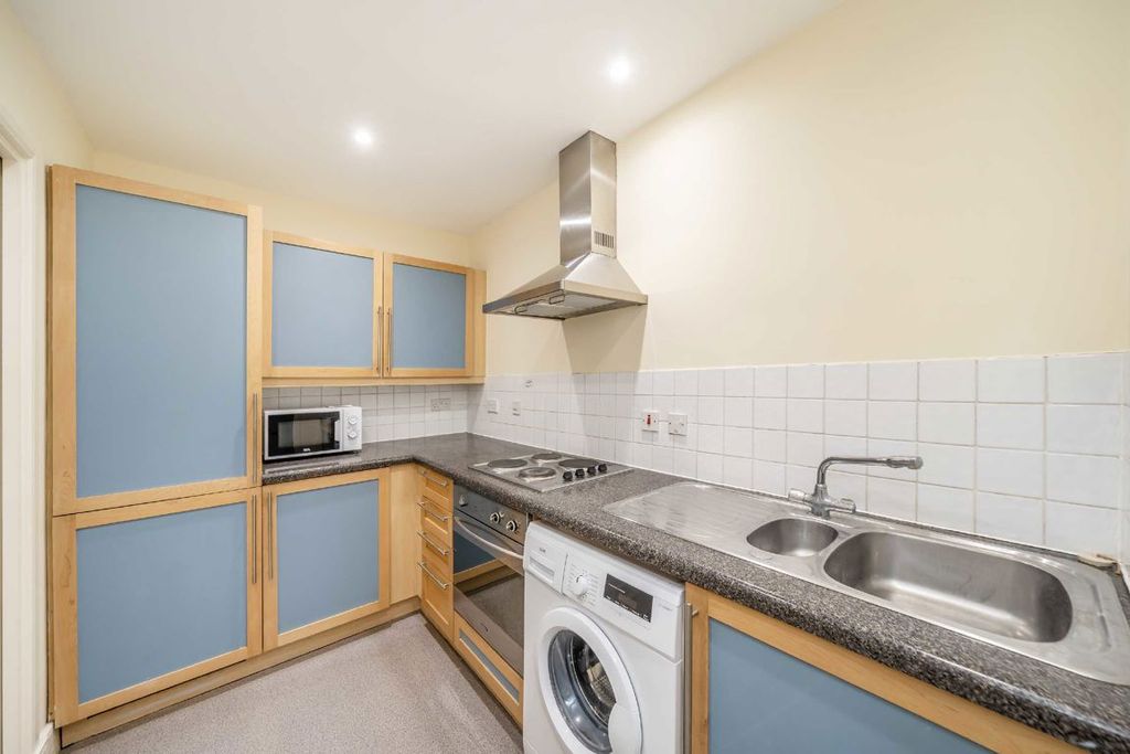 Property photo 3 of 5