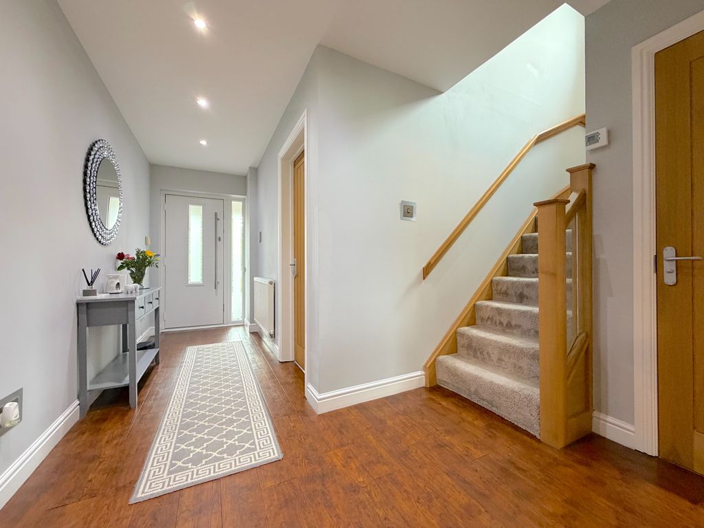 Property photo 2 of 34