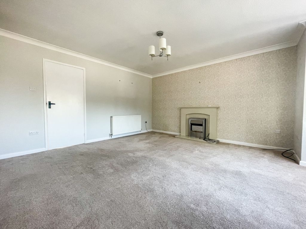 Property photo 3 of 12 Living Room