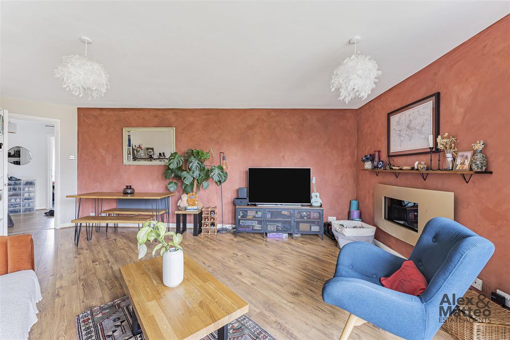 Property photo 3 of 17 Dsc01992.Jpg