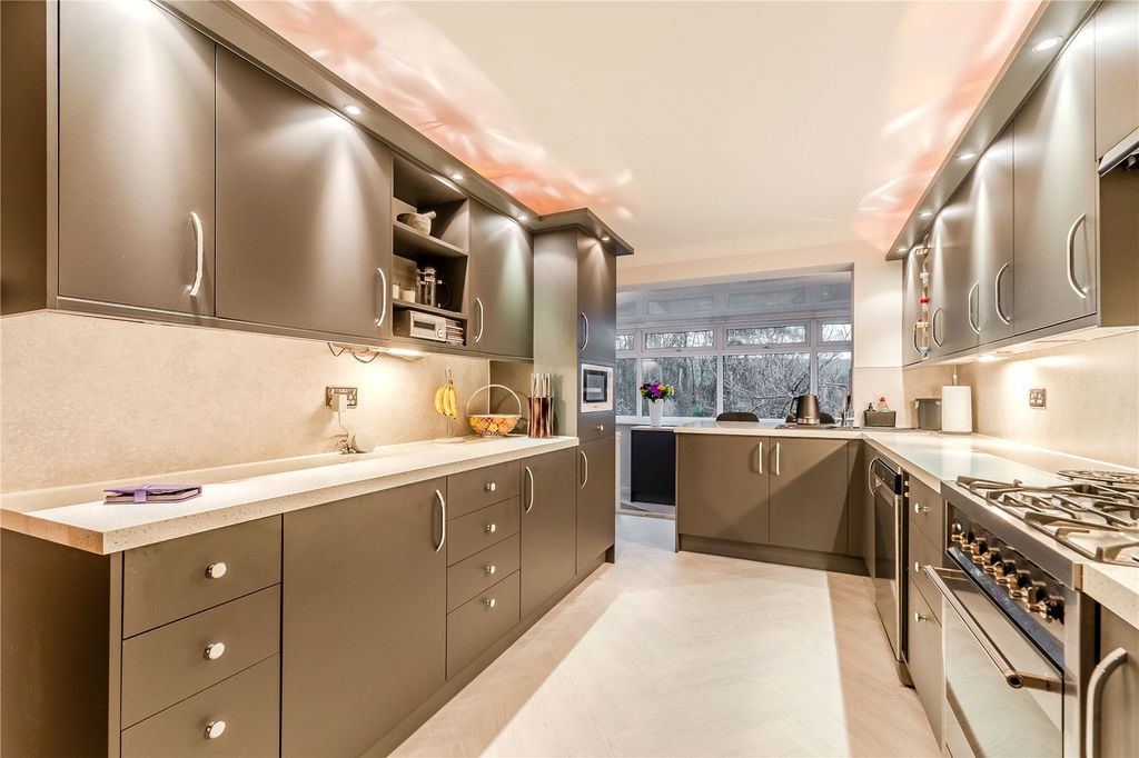 Property photo 2 of 23 Picture No. 05