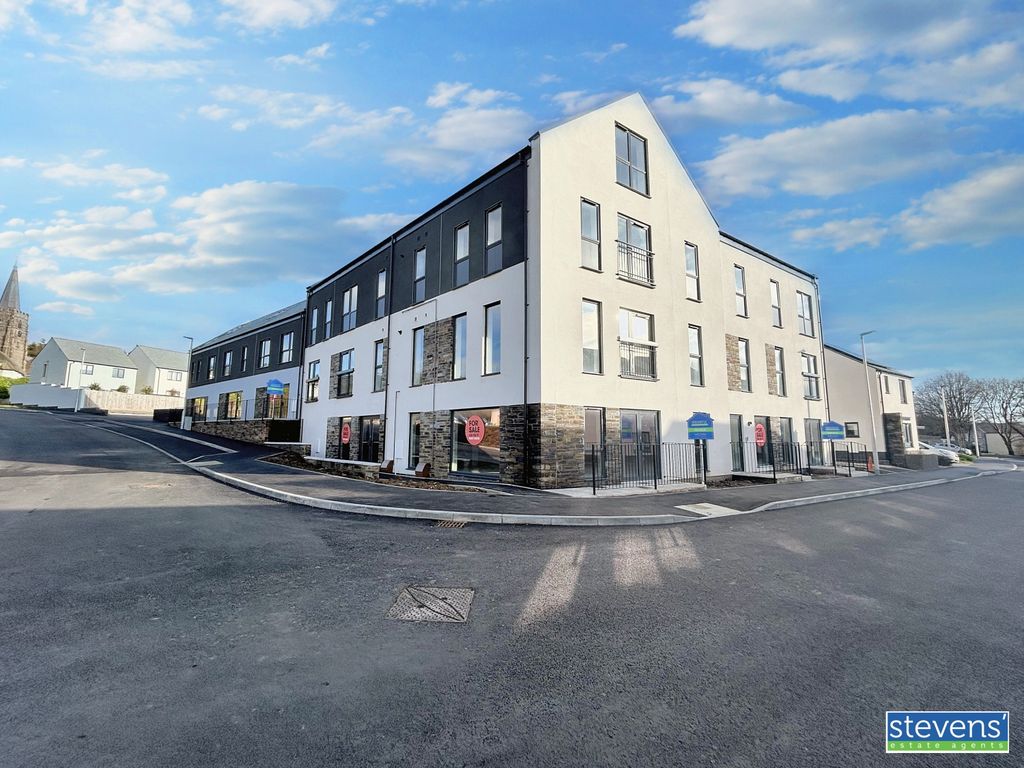 Property photo 1 of 16 Image00003 (8)