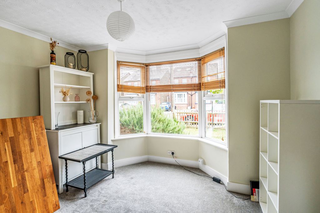 Property photo 3 of 17 4