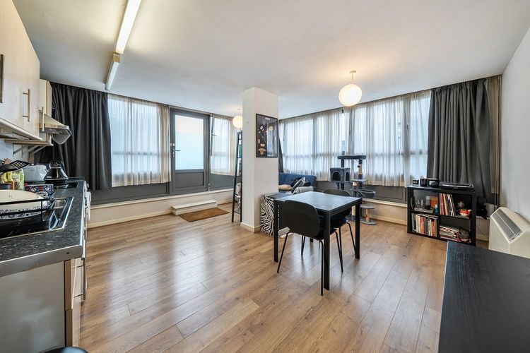 Property photo 2 of 23