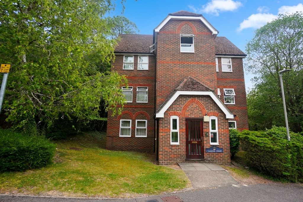 Property photo 1 of 8