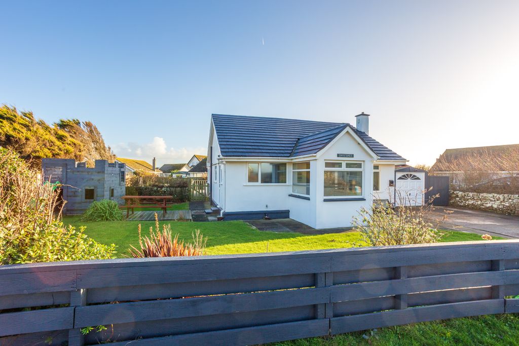 Property photo 2 of 33 Front View & Driveway