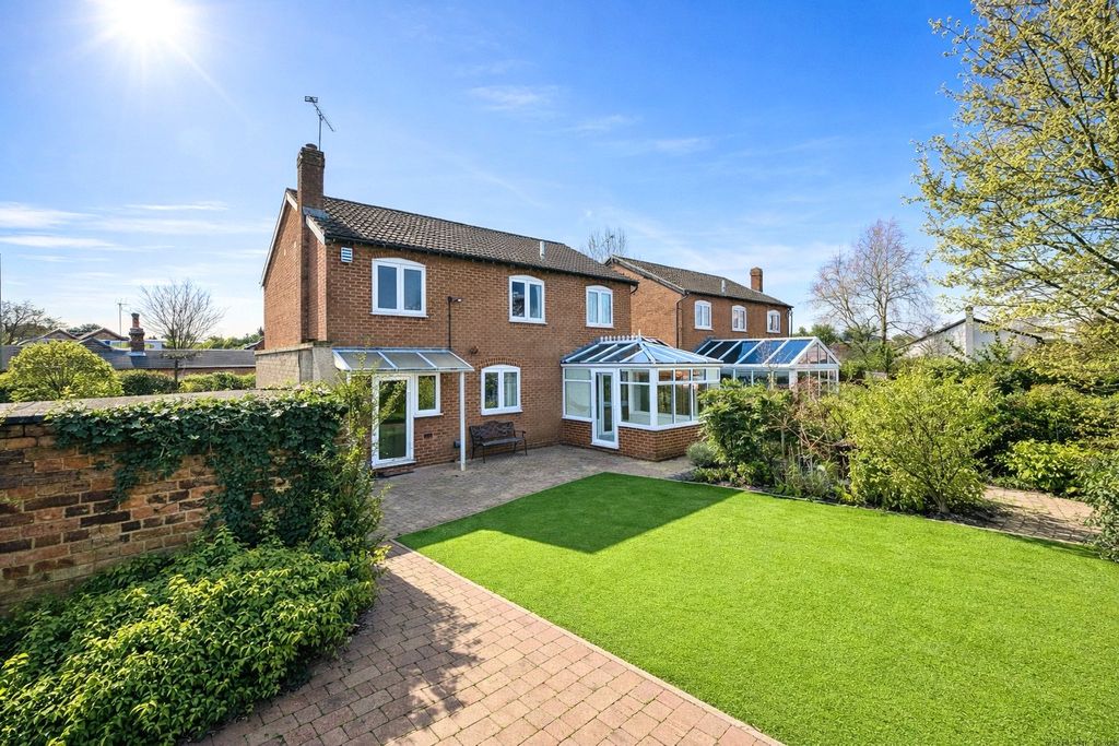 Property photo 2 of 33 Picture No. 03