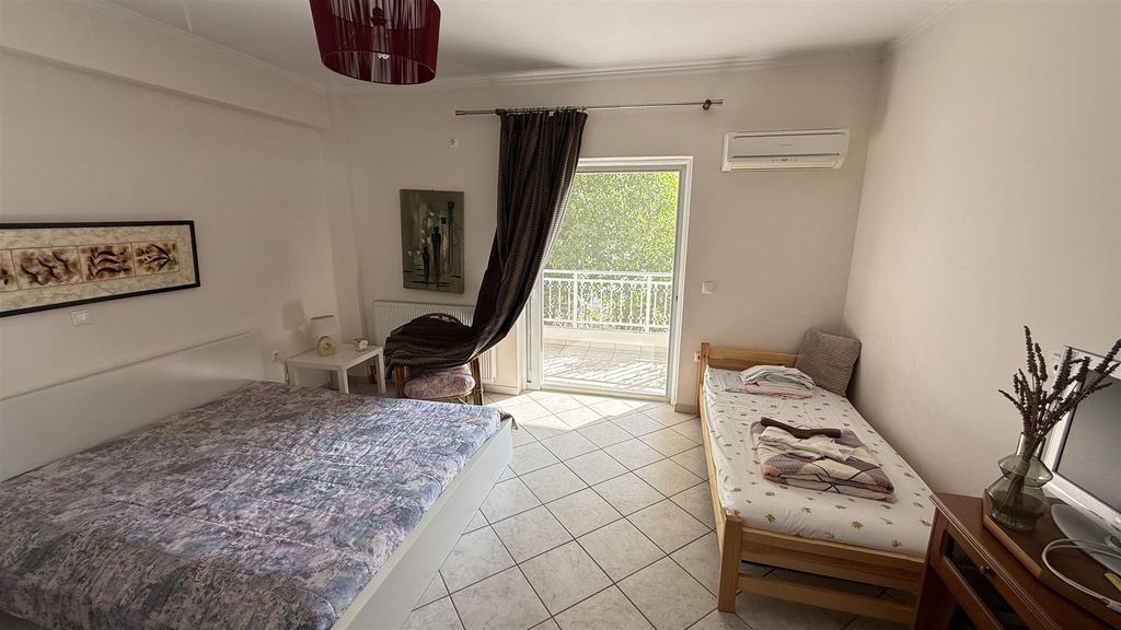 Property photo 2 of 45