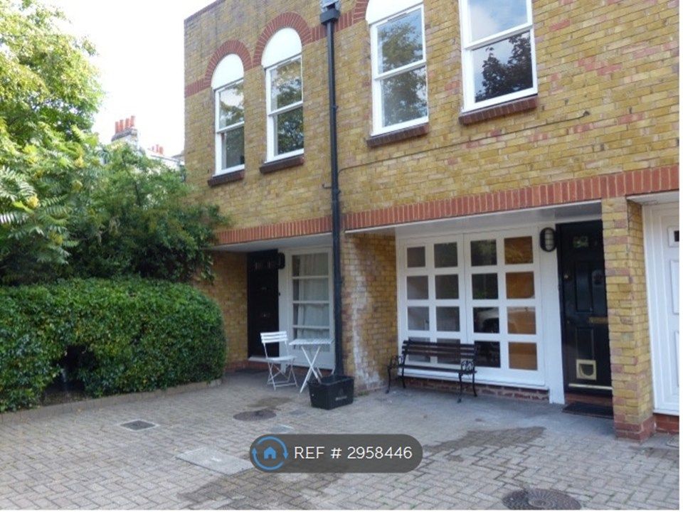 Property photo 1 of 9 Outside Space To Sit Or Park