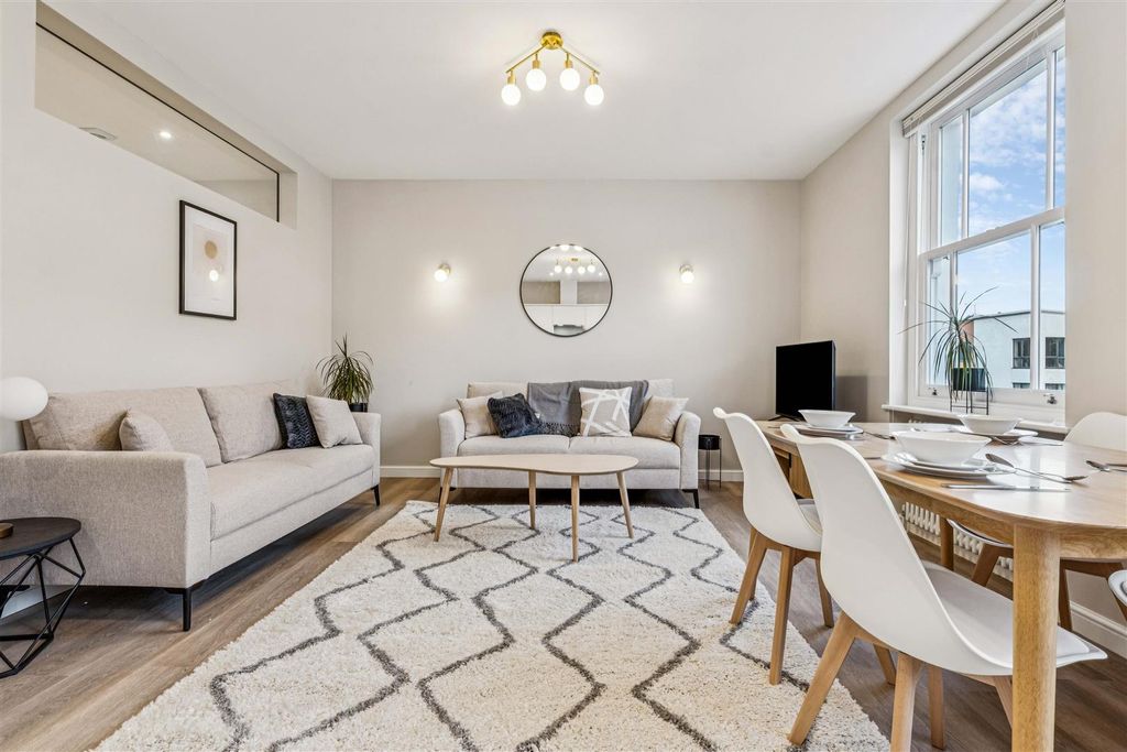 Property photo 1 of 9 4.Jpg