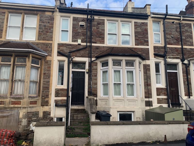 Property photo 1 of 13 Photo 6