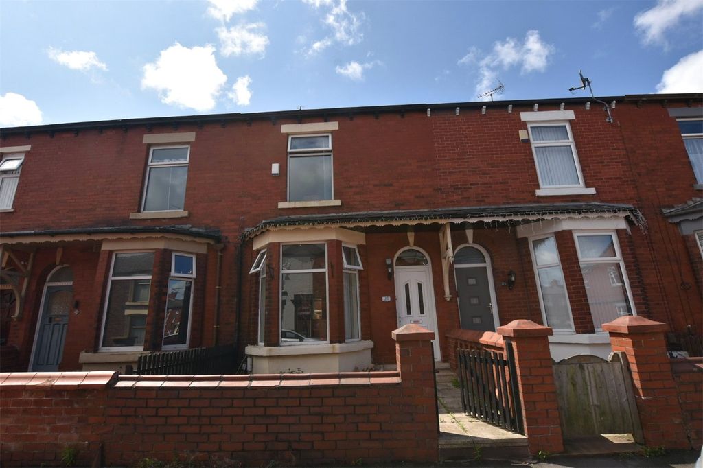 Property photo 1 of 11 Front