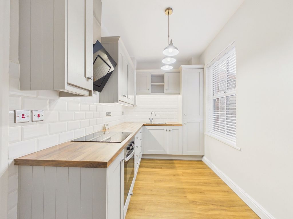 Property photo 3 of 14 4995893