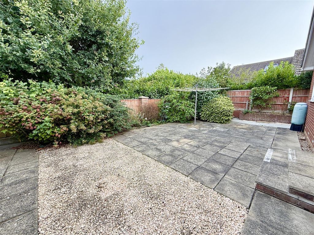 Property photo 3 of 14 Garden