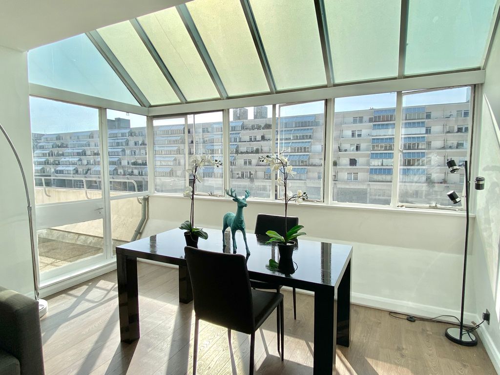 Property photo 3 of 24