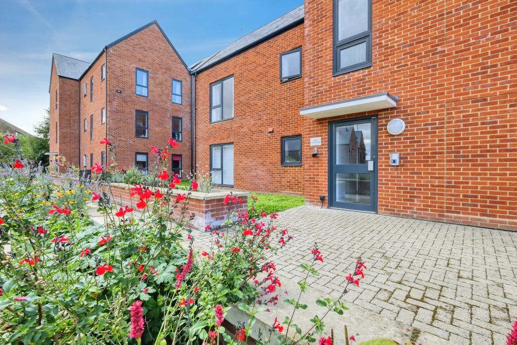 Property photo 1 of 19 Pbox-Img.Jpg