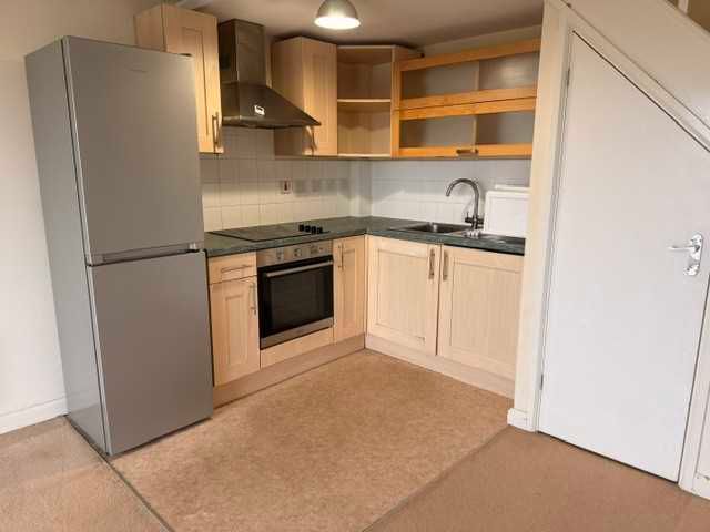 Property photo 2 of 9 Kitchen