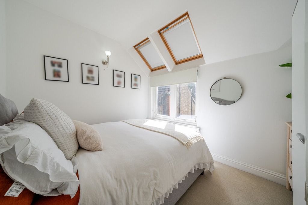 Property photo 3 of 11 Picture No. 02