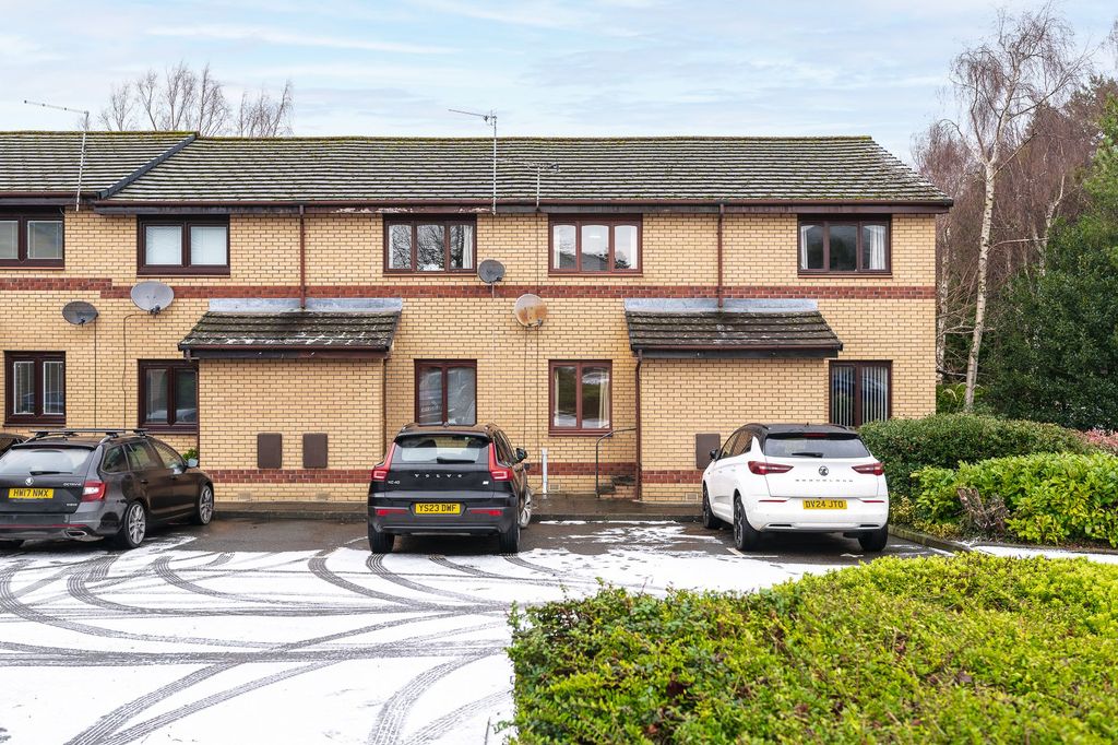 Property photo 1 of 19 Front View