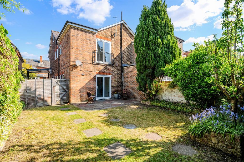 Property photo 2 of 11 Endsleigh Road (3).Jpg