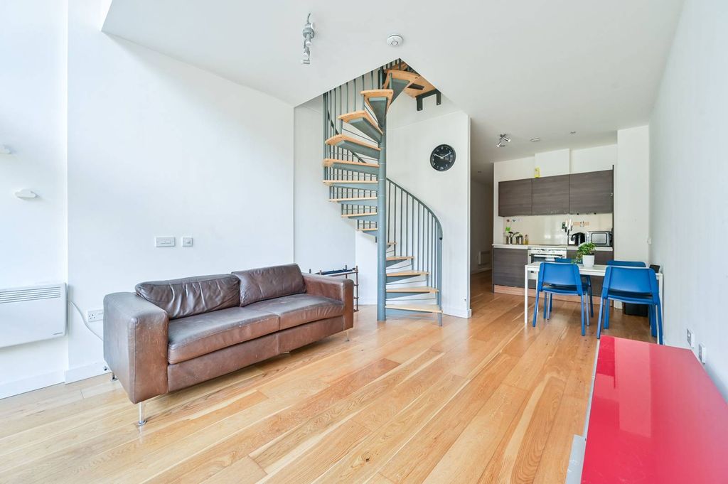 Property photo 1 of 9