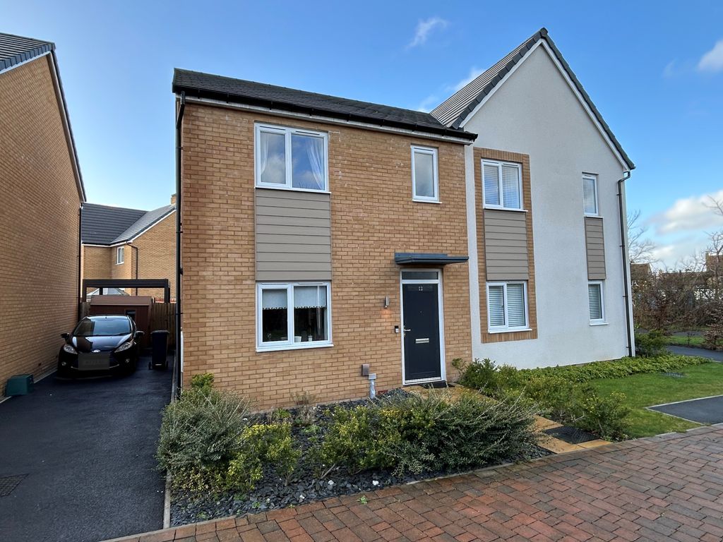 Property photo 1 of 13 External