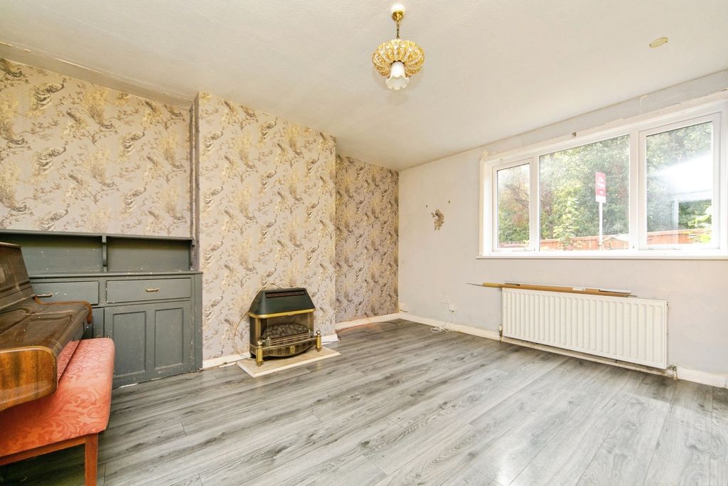 Property photo 3 of 17 Photo