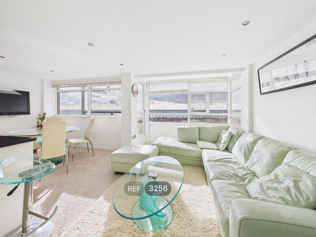 Property photo 1 of 22 Kitchen / Dining/Living Area