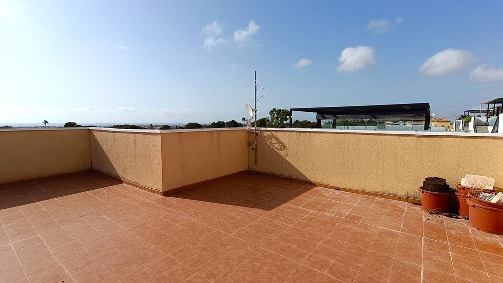 Property photo 2 of 39