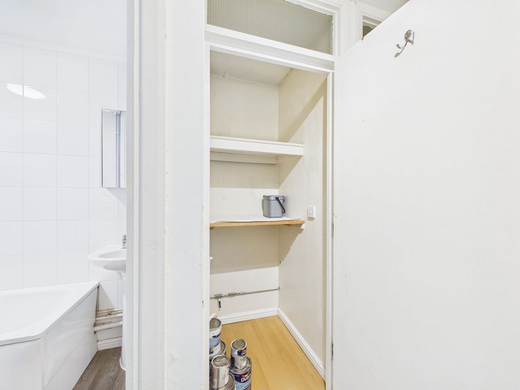 Additional image 8 of 1 bed flat for saleArrancourt, Gilligan Close, Horsham RH12