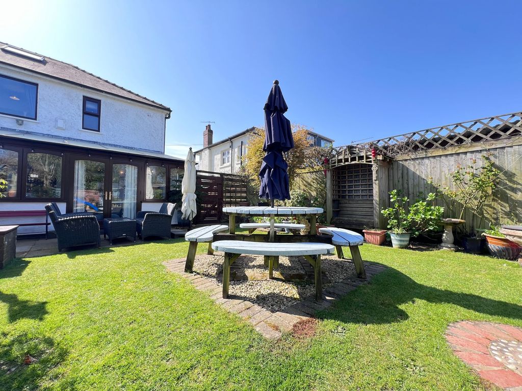 Property photo 2 of 48