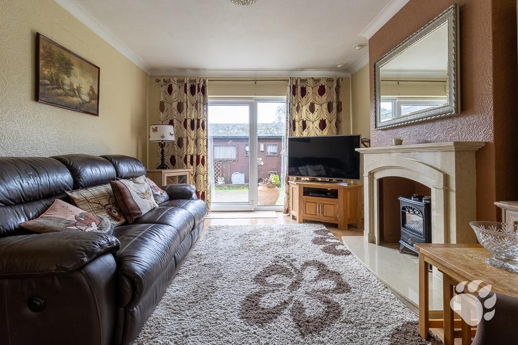 Property photo 3 of 14 Lounge