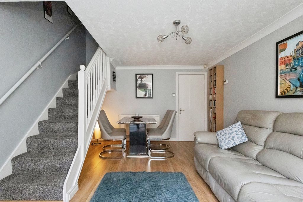 Property photo 3 of 17 Pbox-Img.Jpg