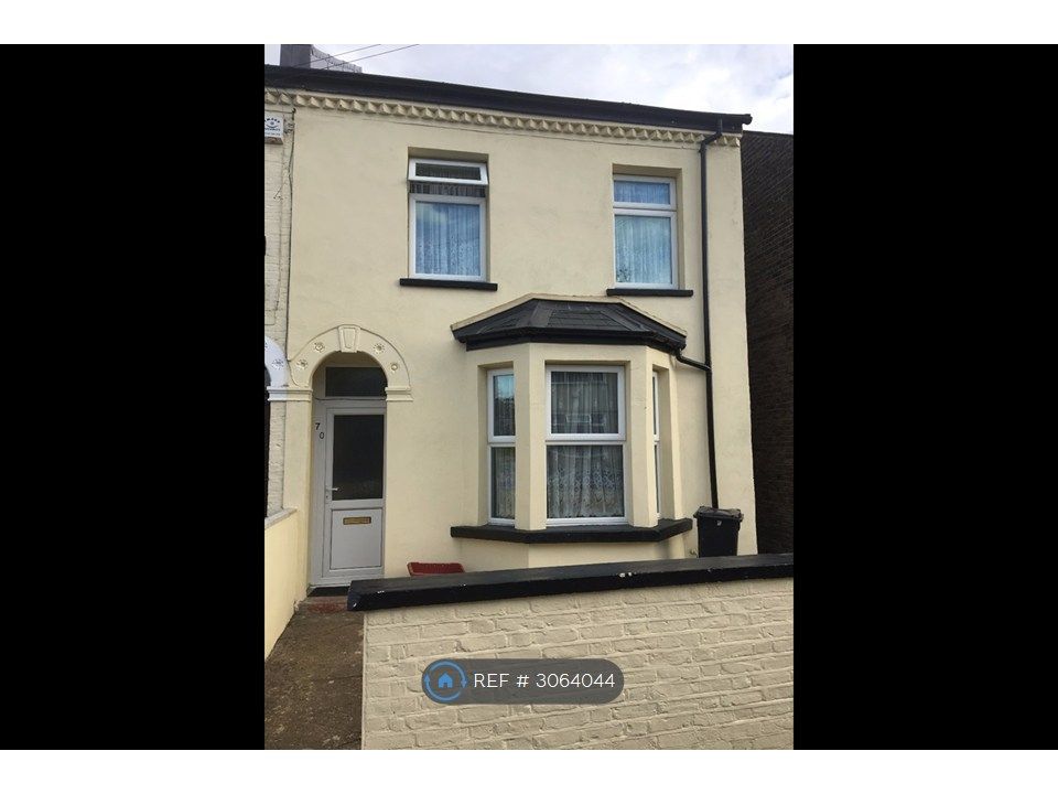 Property photo 1 of 10 Front