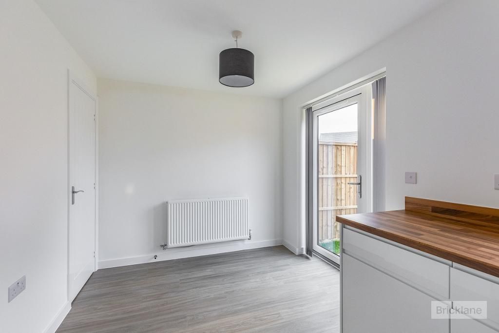 Property photo 3 of 14 Dining Area