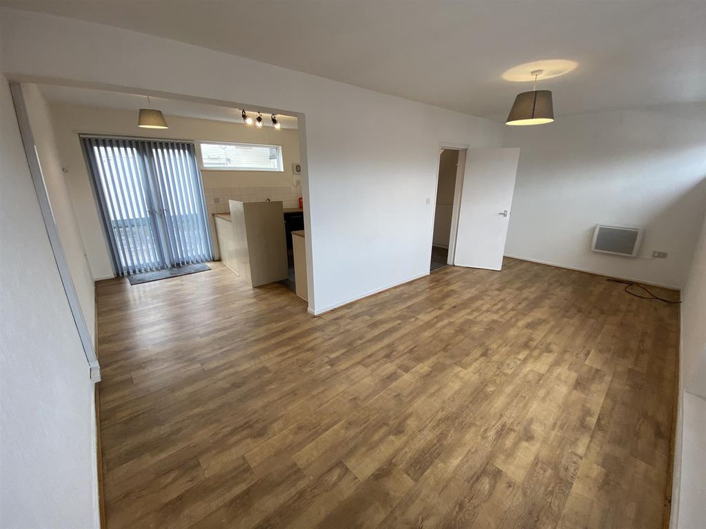 Property photo 3 of 25 Lounge Diner