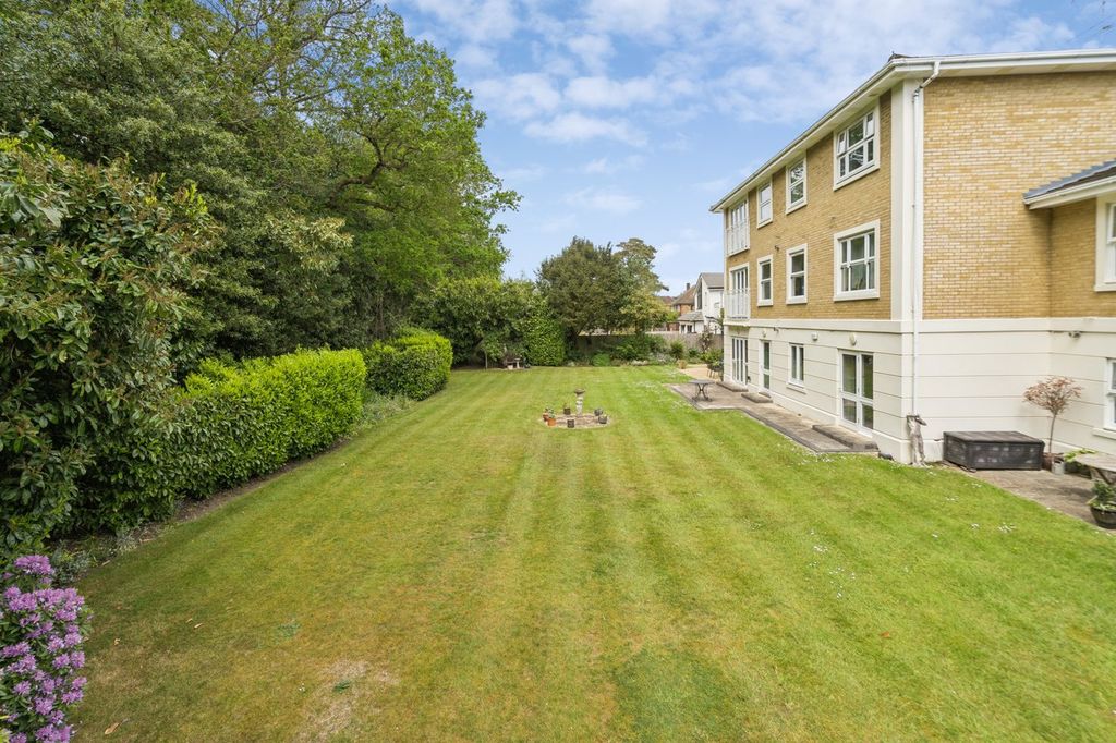Property photo 2 of 19