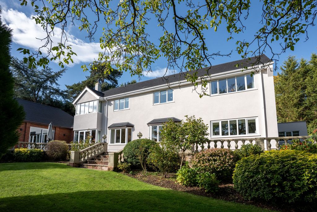 Property photo 3 of 42