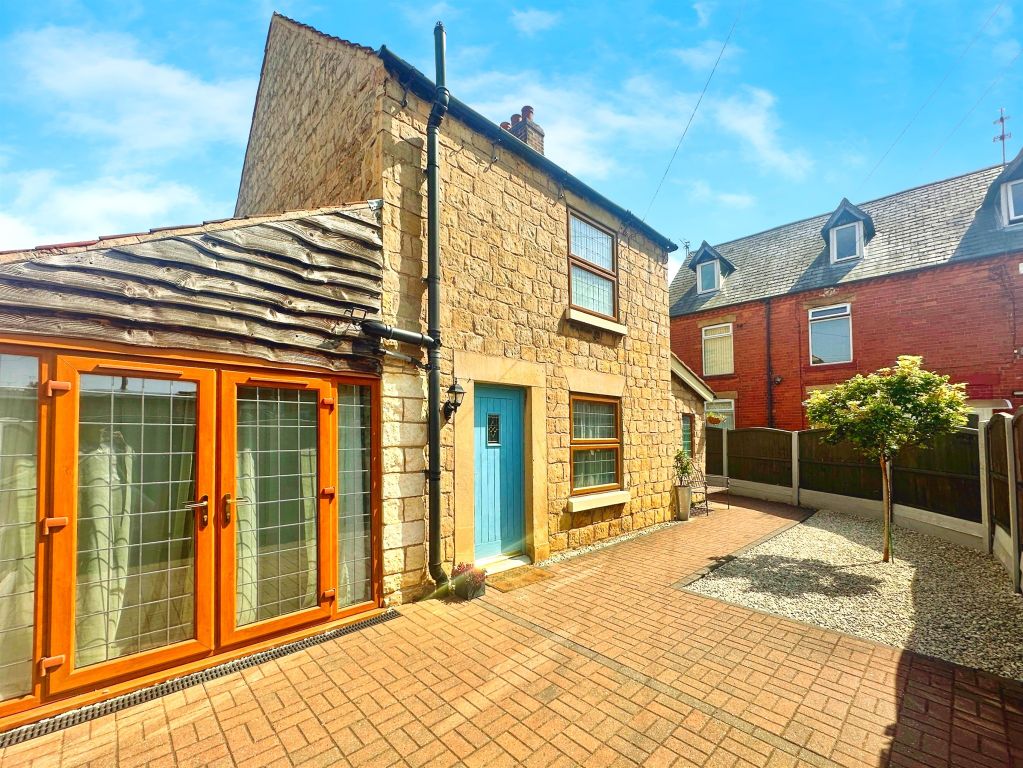 Property photo 1 of 18