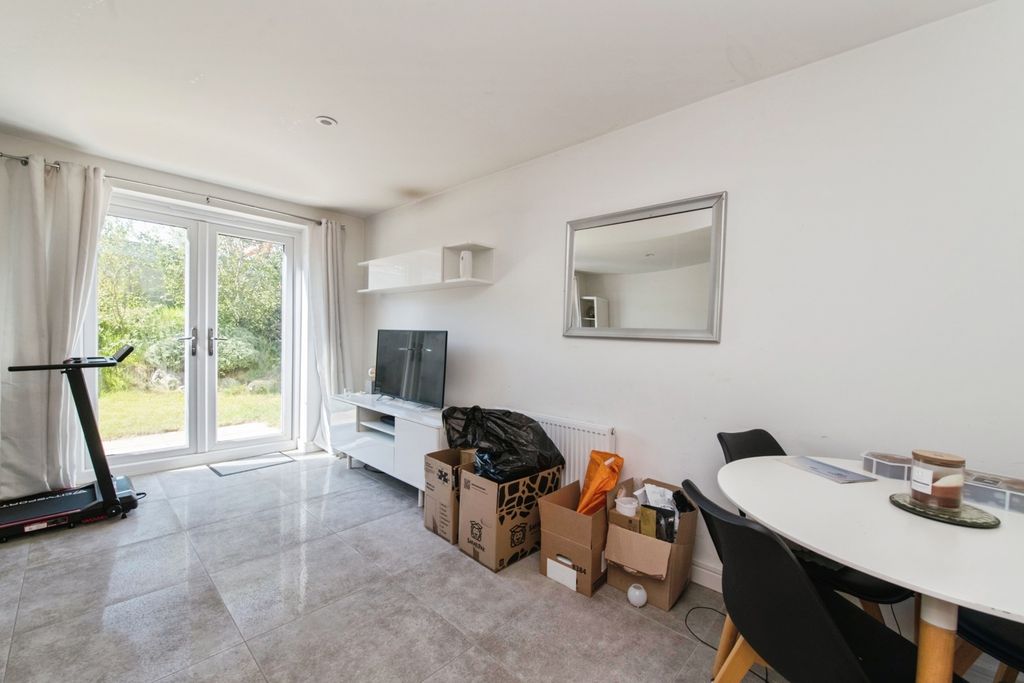 Property photo 2 of 13 Pbox-Img.Jpg