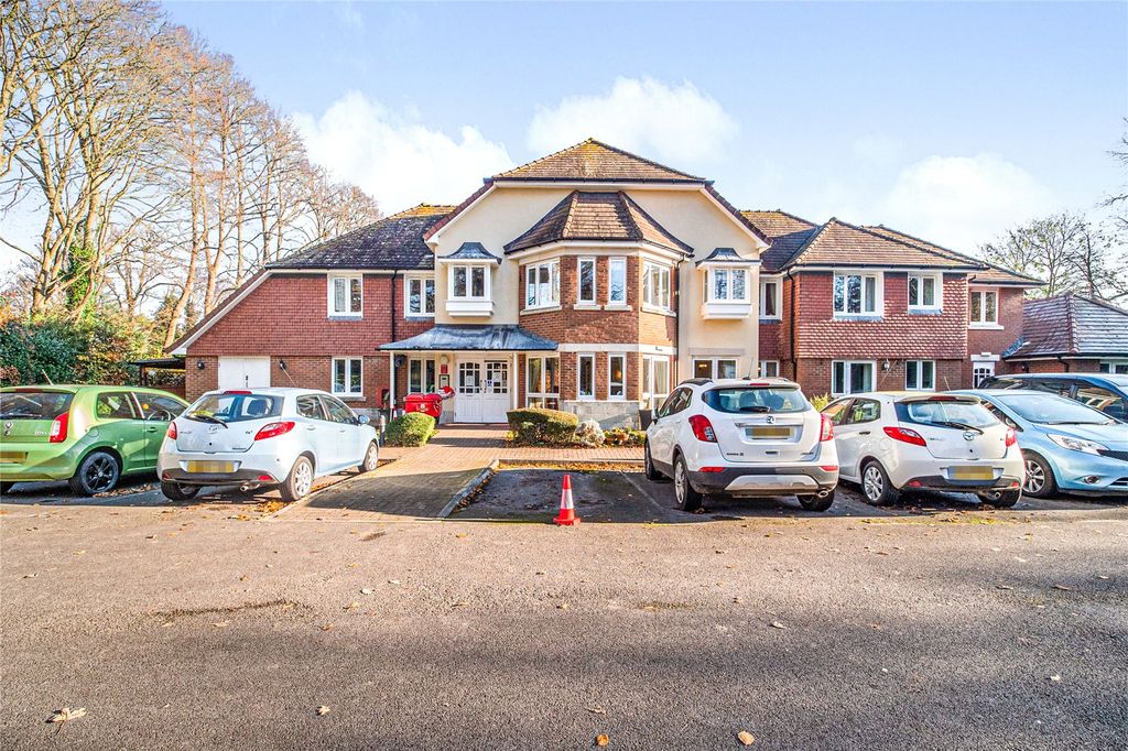 Property photo 1 of 12 General View