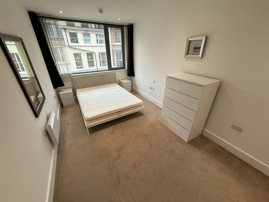 Property photo 3 of 7 Bedroom
