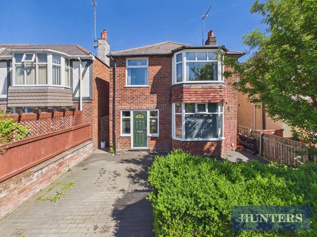 Property photo 1 of 18 Cam03463G0-Pr0143-Still027.Jpg