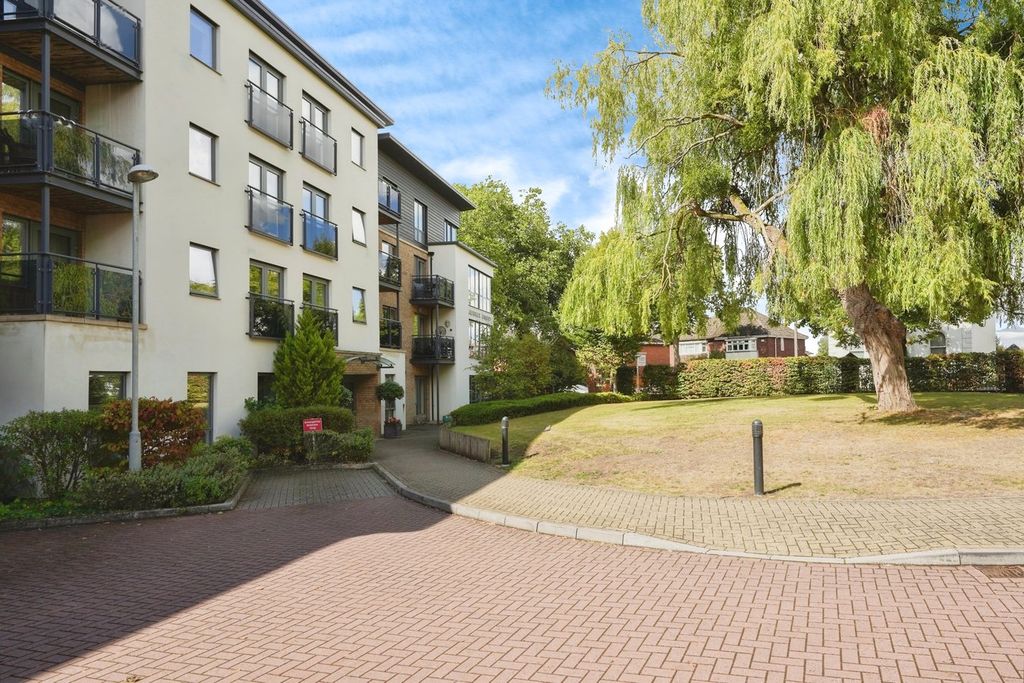 Property photo 1 of 14